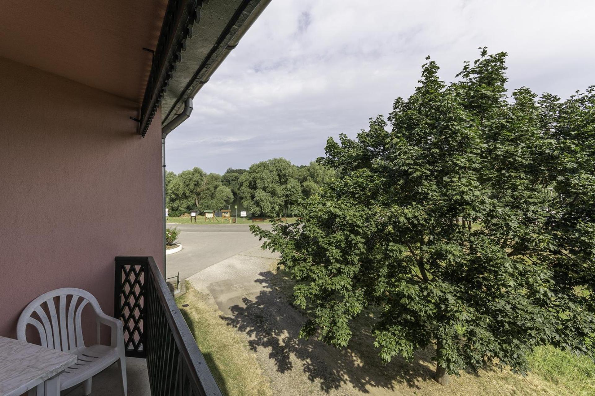Hableany Hotel Tiszafüred Exteriör bild